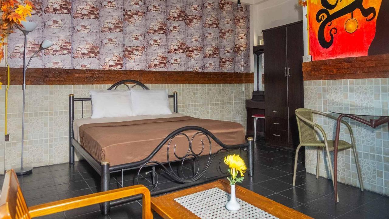 Sabina Guesthouse Kamala Екстер'єр фото