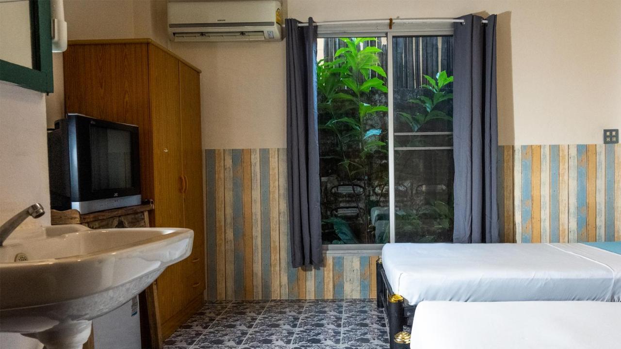 Sabina Guesthouse Kamala Екстер'єр фото